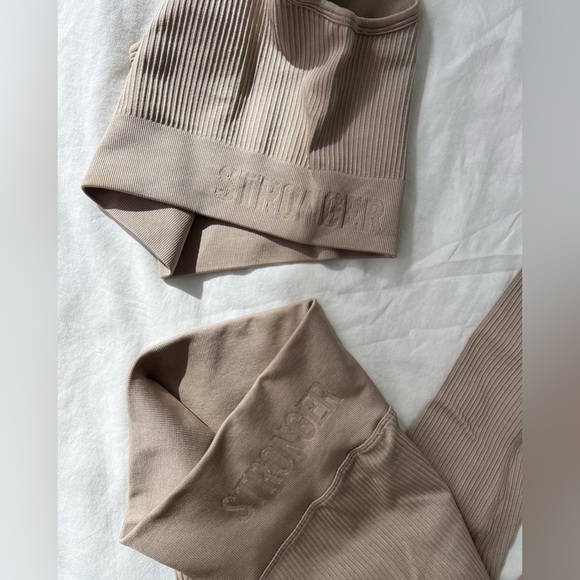 Stronger workout set - Picture 3 of 7